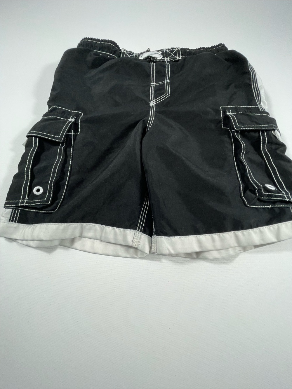 Cherokee Boys Black /White Swim Trunks (Size S, 6-7) SKU#0179